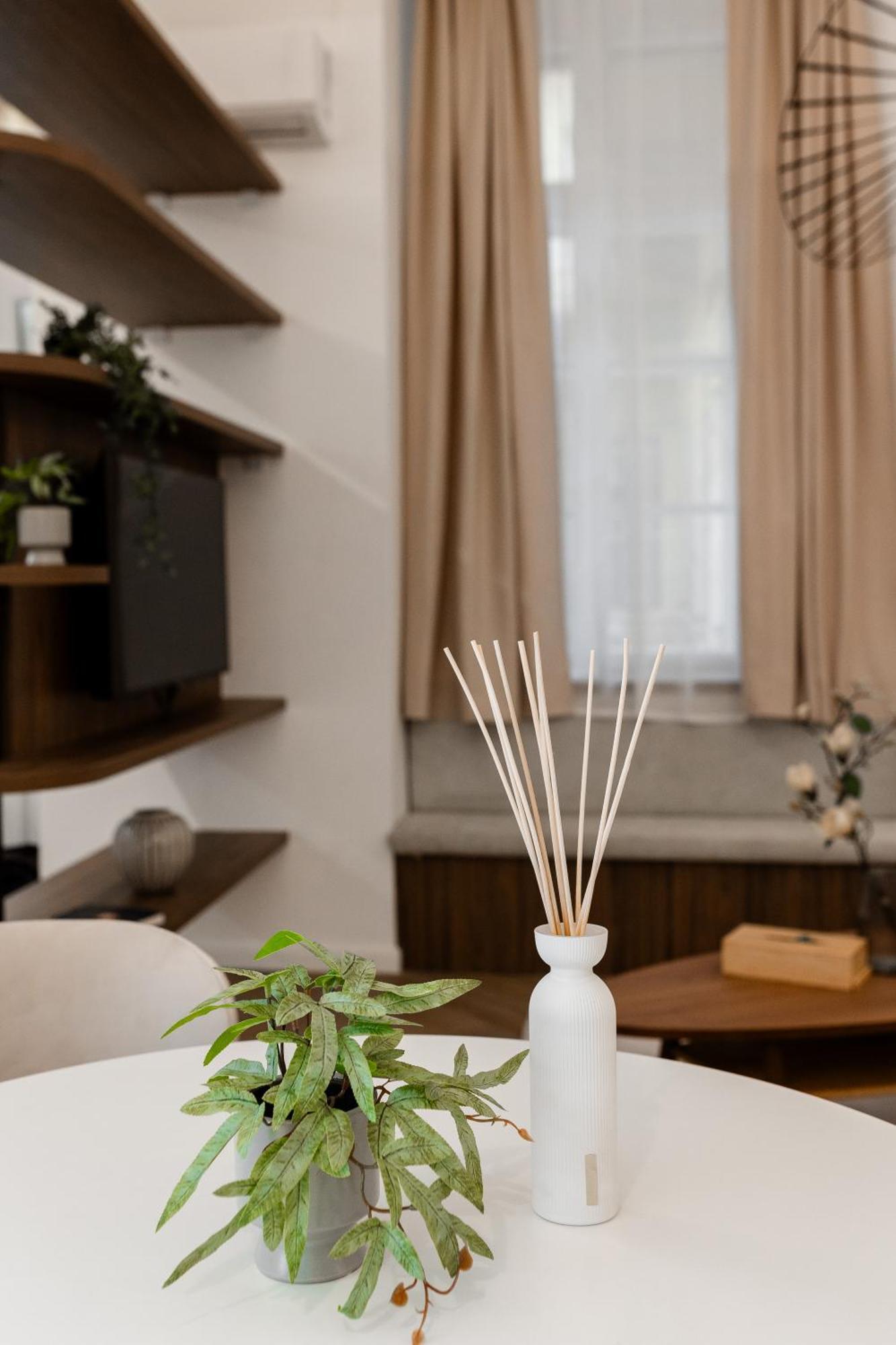 Apartamento The Modernist Vasvari 6 *
